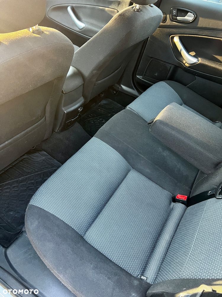 Ford Mondeo 2.0 TDCi Trend - 15