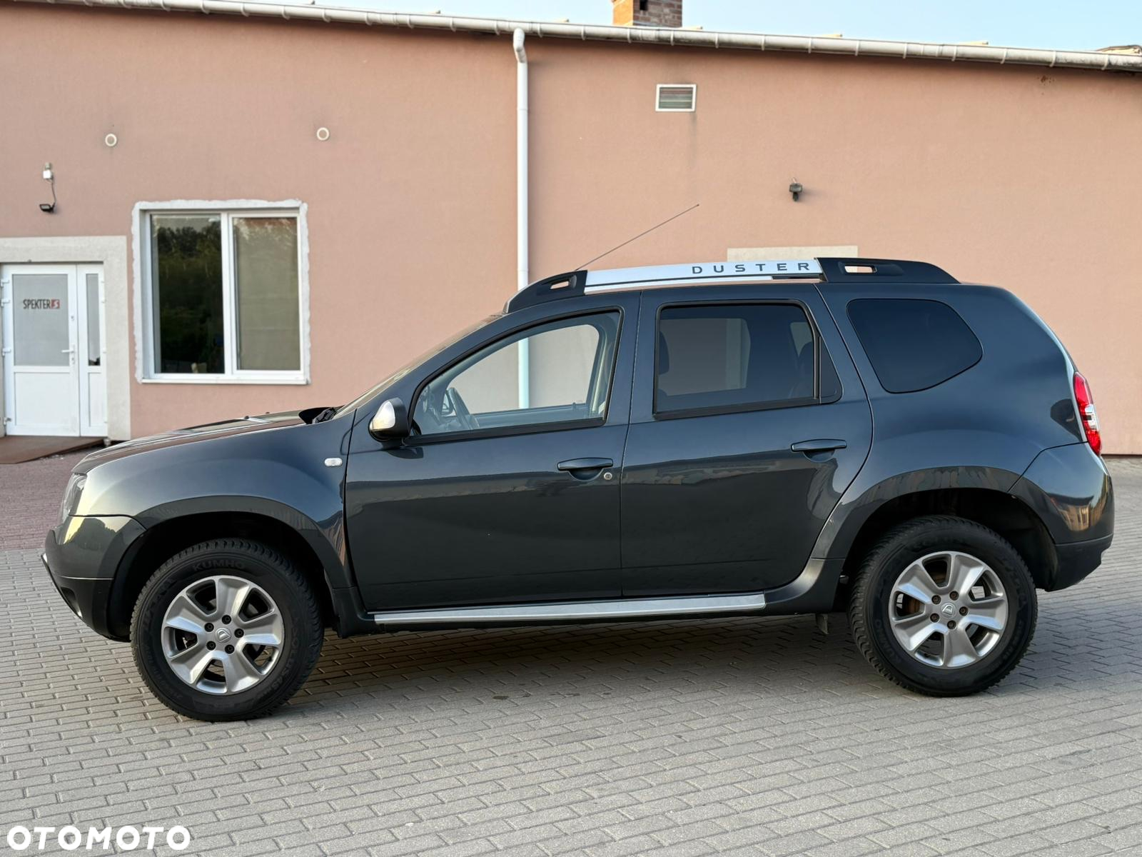 Dacia Duster 1.6 SCe Urban Explorer S&S - 11
