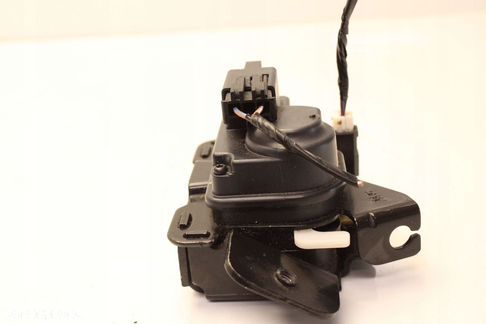 JEEP COMPASS I 06R- ZAMEK KLAPY BAGAŻNIKA TYŁ - 5