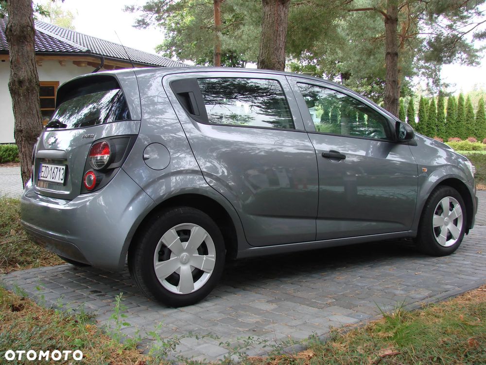 Chevrolet Aveo - 6