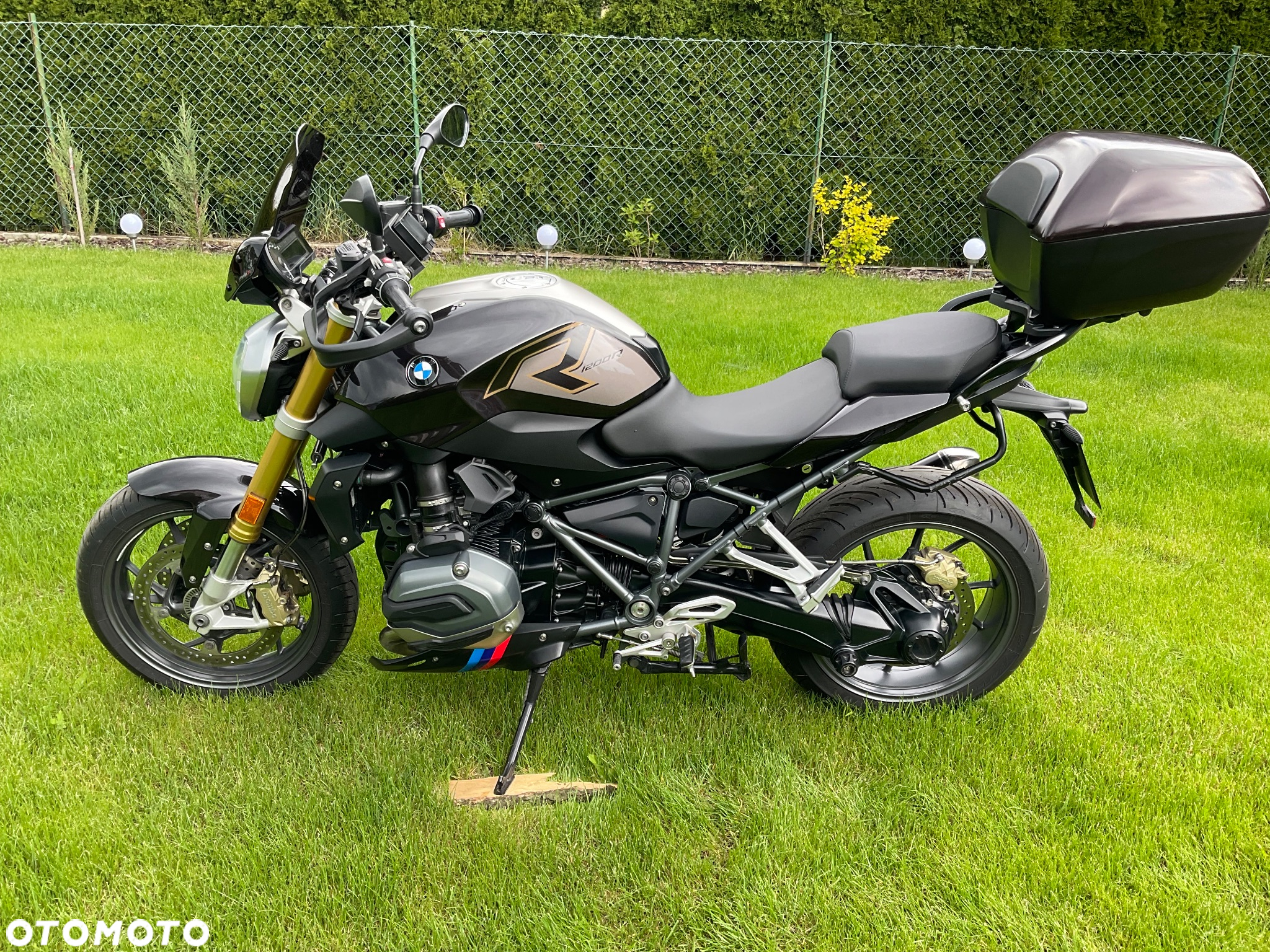 BMW R - 6