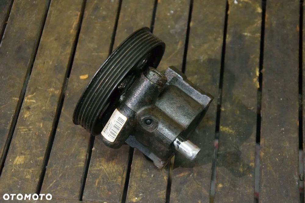 Renault Dacia Pompa wspomagania 8200575303 8200888511-C