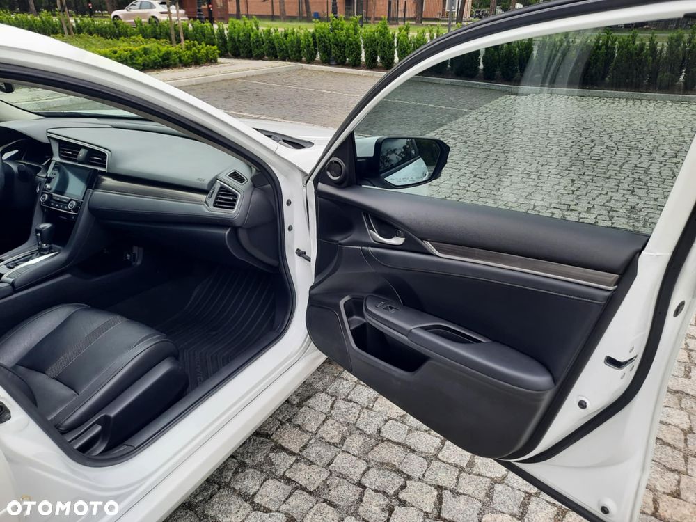 Honda Civic 1.5 T Executive CVT - 11