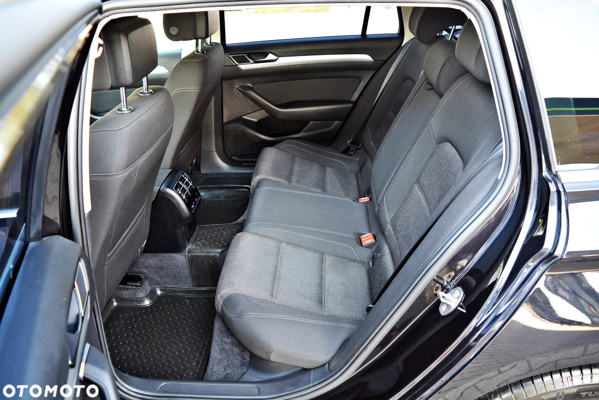 Volkswagen Passat 2.0 TDI BMT Highline - 17