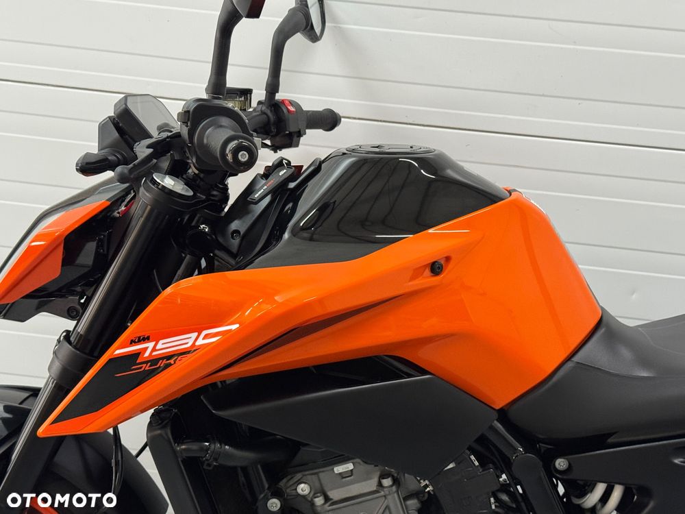KTM Duke 790 - 26