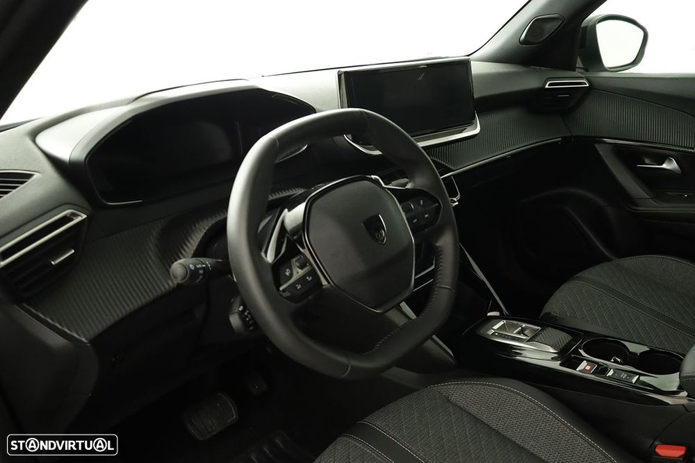 Peugeot 2008 1.2 PureTech Allure EAT8 - 7