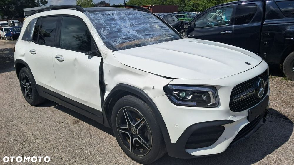 Mercedes-Benz GLB - 2