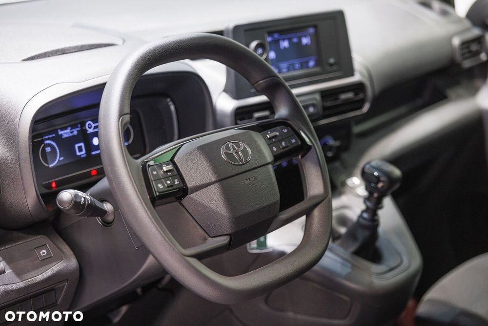 Toyota Proace City - 7