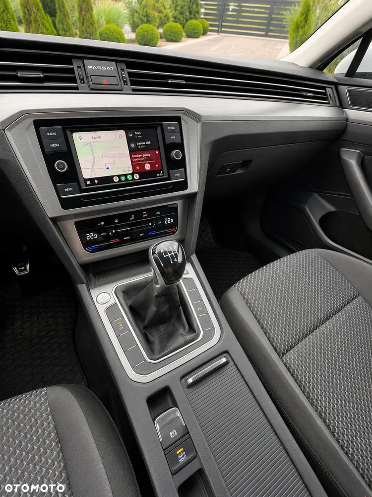 Volkswagen Passat - 13