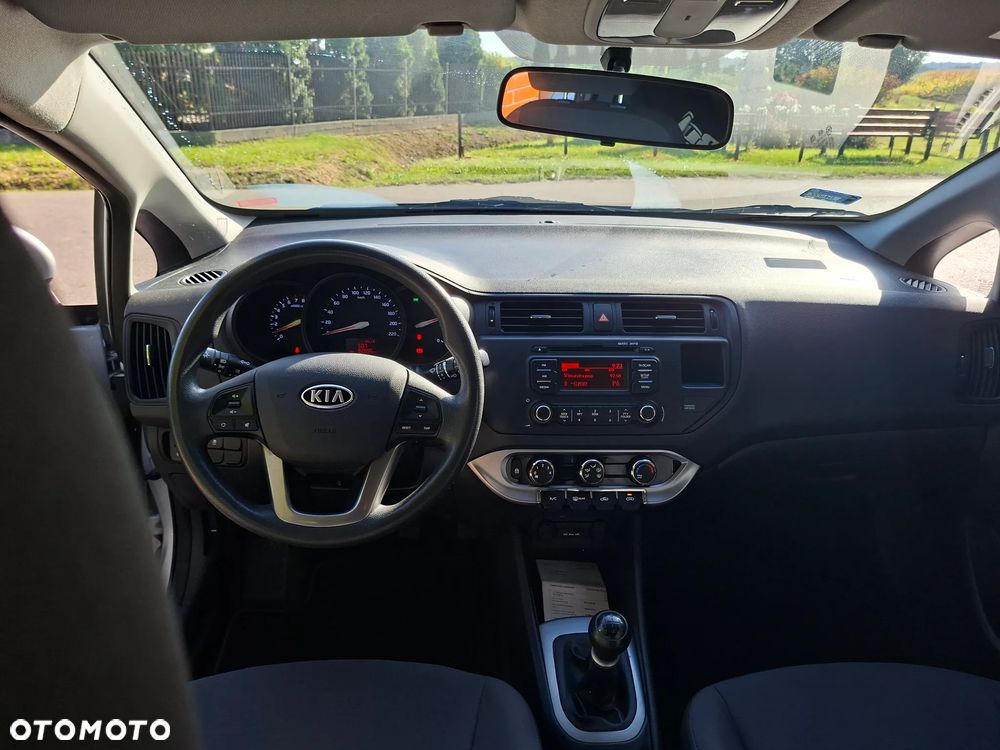 Kia Rio - 13