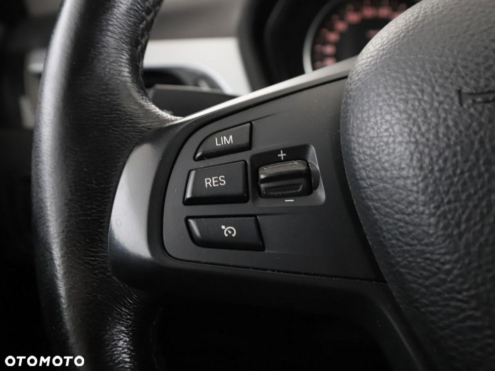 BMW X1 sDrive18d - 31