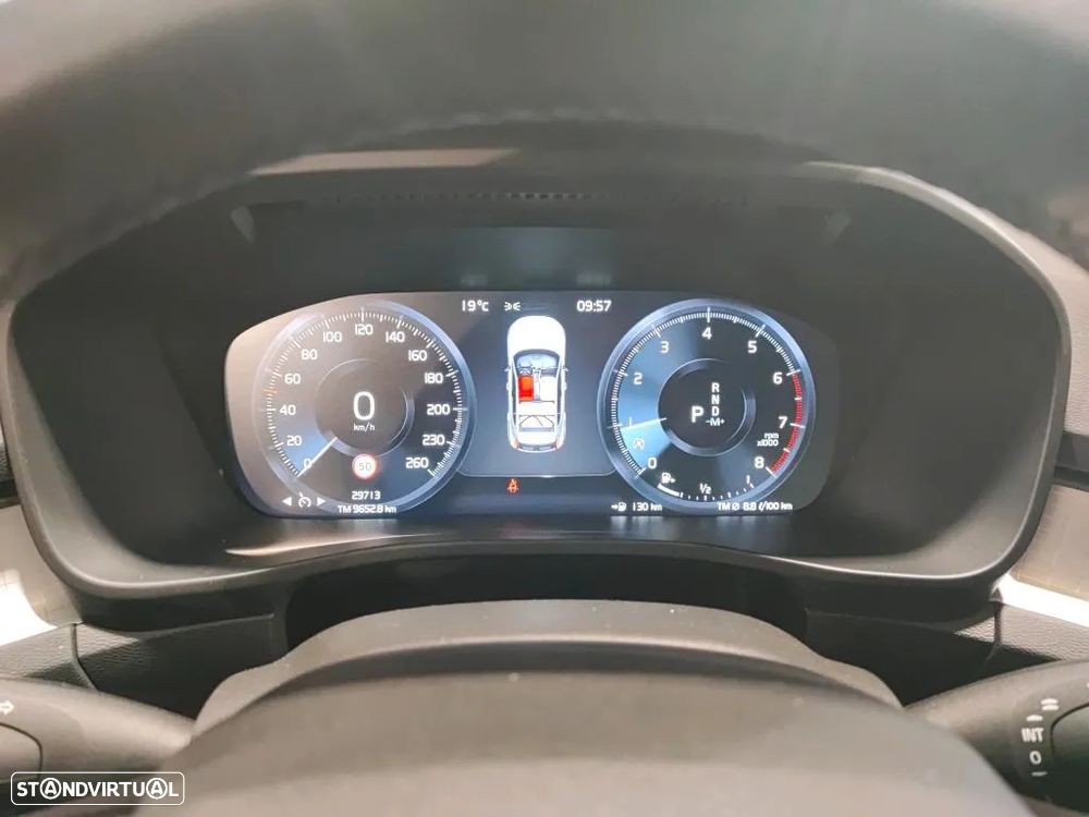 Volvo XC 40 1.5 T2 Plus Dark Auto - 6