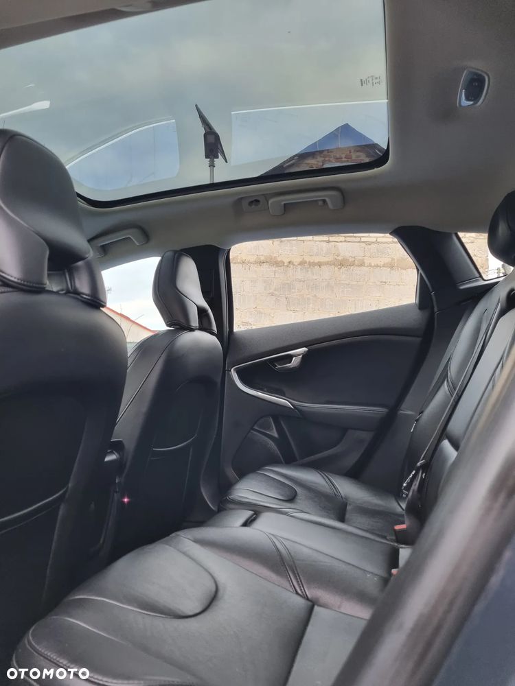 Volvo V40 D2 Inscription - 13