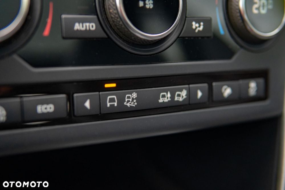 Land Rover Discovery - 22