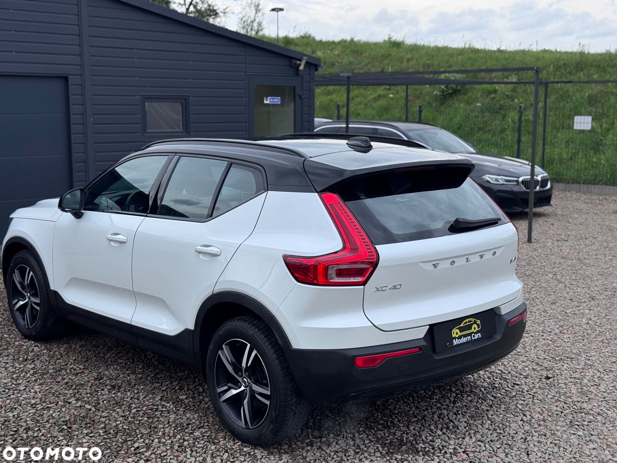 Volvo XC 40 B4 B AWD Geartronic RDesign - 12
