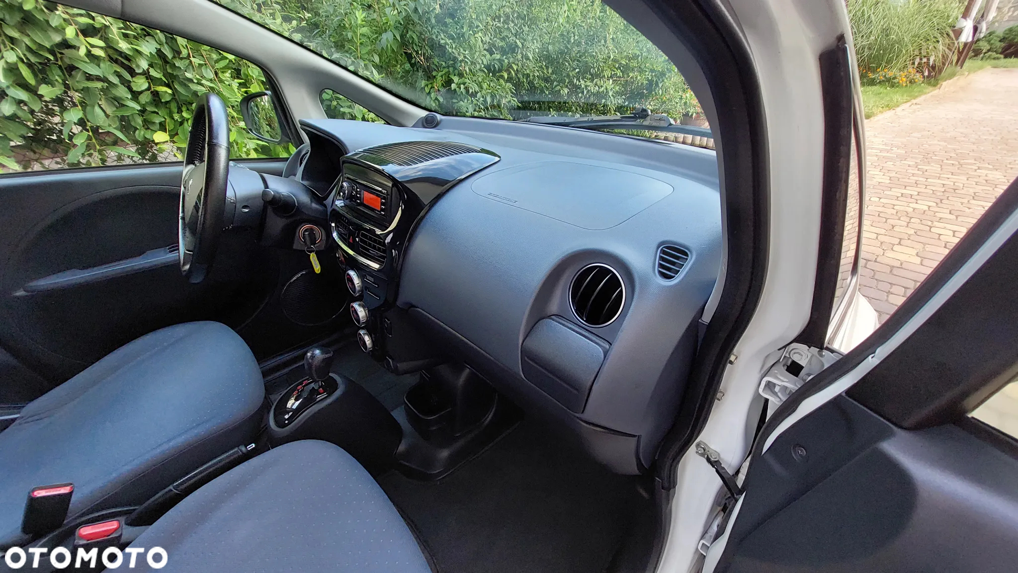 Peugeot iOn Active - 21