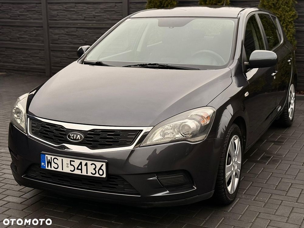 Kia Ceed 1.4 CVVT Attract - 2