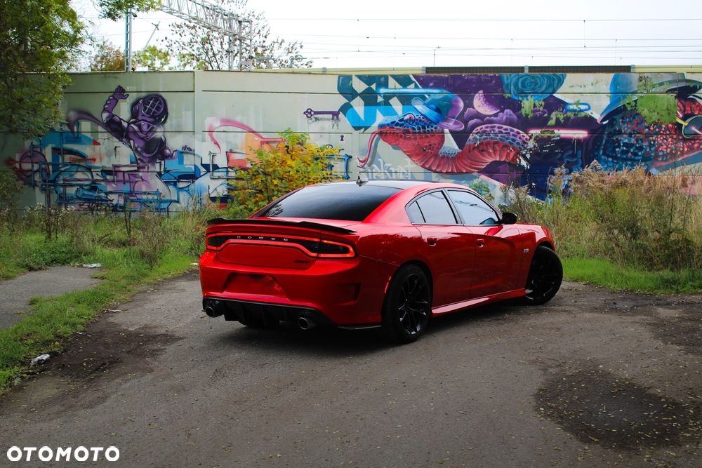 Dodge Charger 6.4 Scat Pack - 17