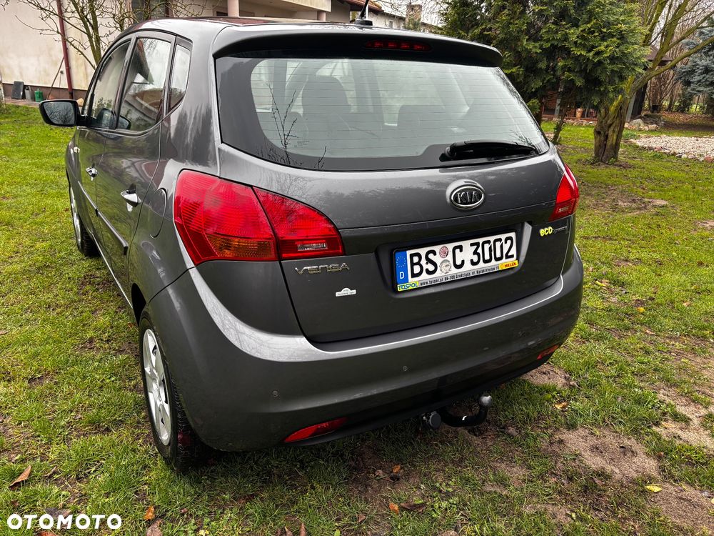 Kia Venga - 4