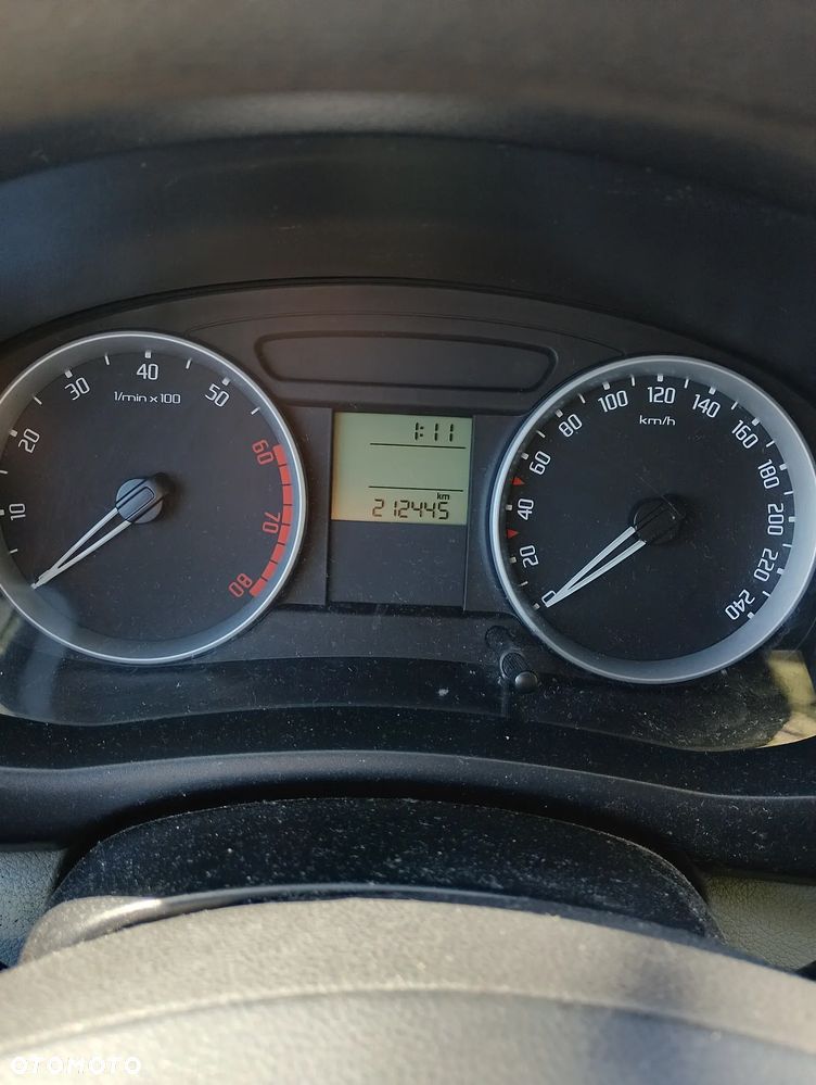 Skoda Fabia 1.4 16V Ambiente - 11