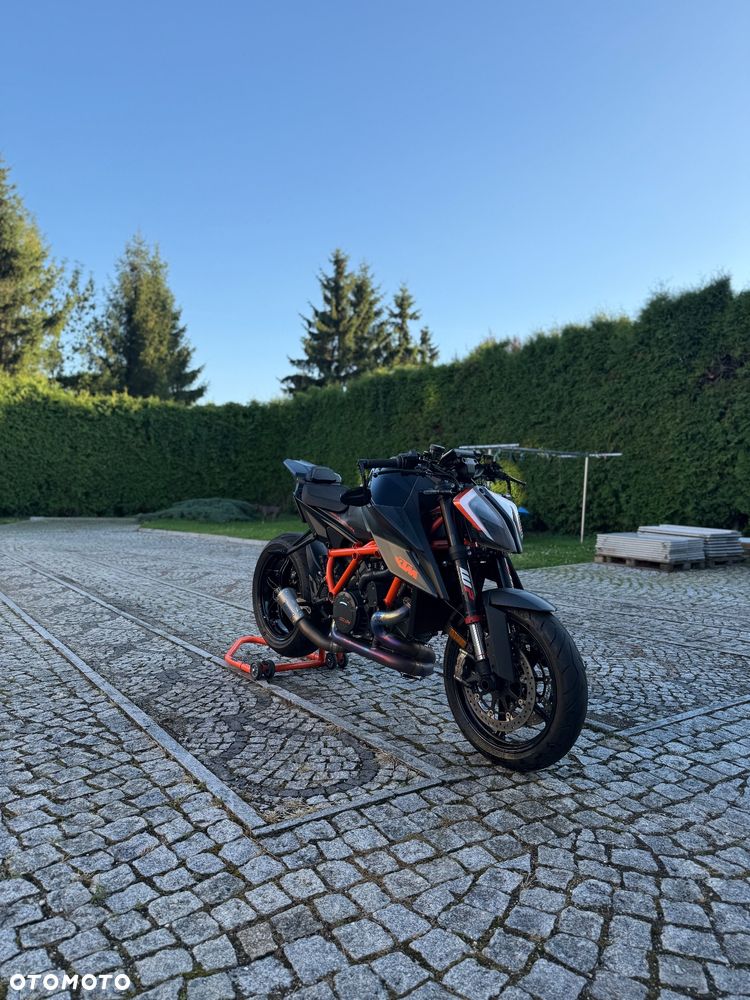 KTM Super Duke - 24