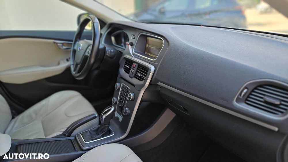 Volvo V40 - 13