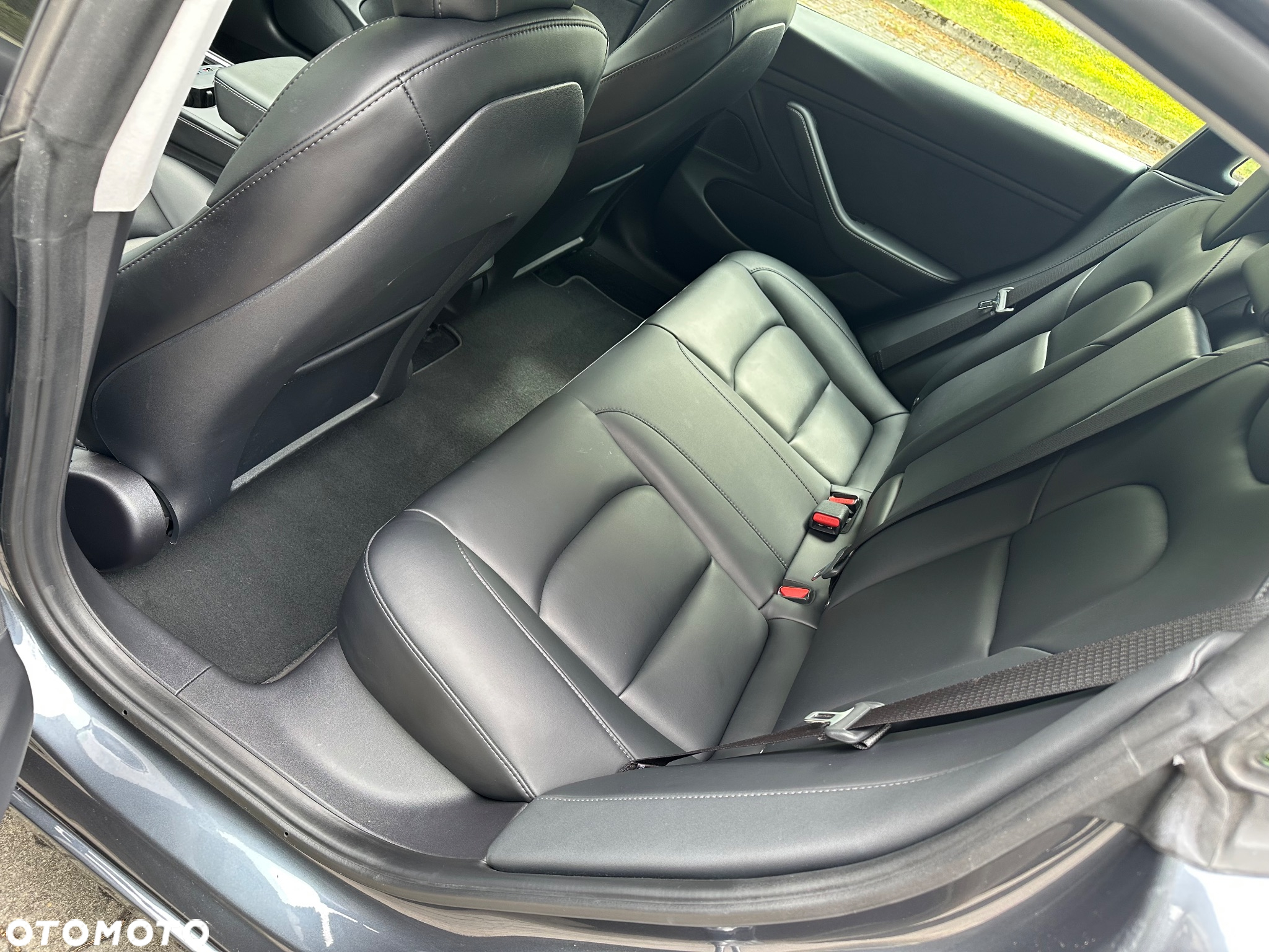 Tesla Model 3 Langstreckenbatterie Allradantrieb Dual Motor - 17
