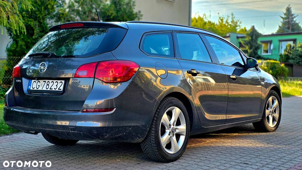 Opel Astra 1.7 CDTI Cosmo - 3