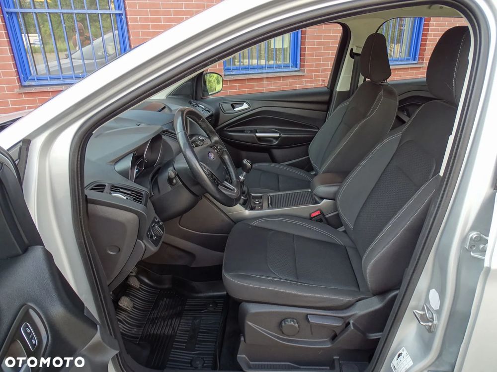 Ford Kuga 2.0 TDCi 4x4 Cool & Connect - 7