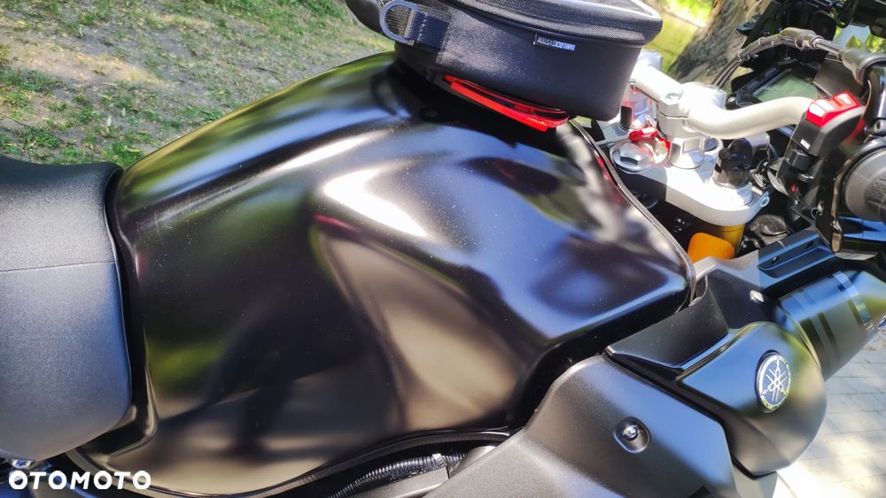 Yamaha Super Tenere - 13