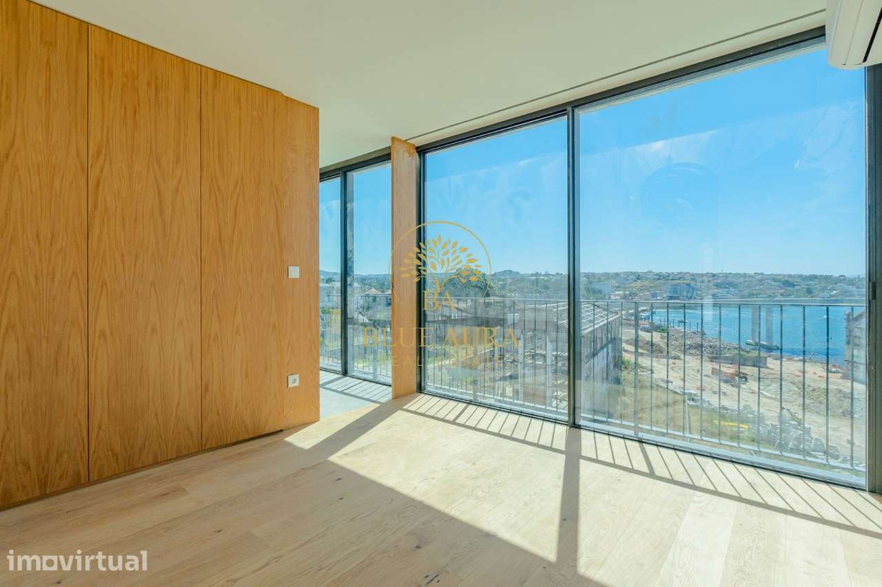 Apartamento T3 Duplex Novo com Vista Rio - Grande imagem: 2/24
