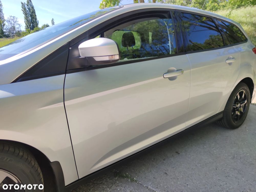 Ford Focus 1.5 TDCi SYNC Edition - 3