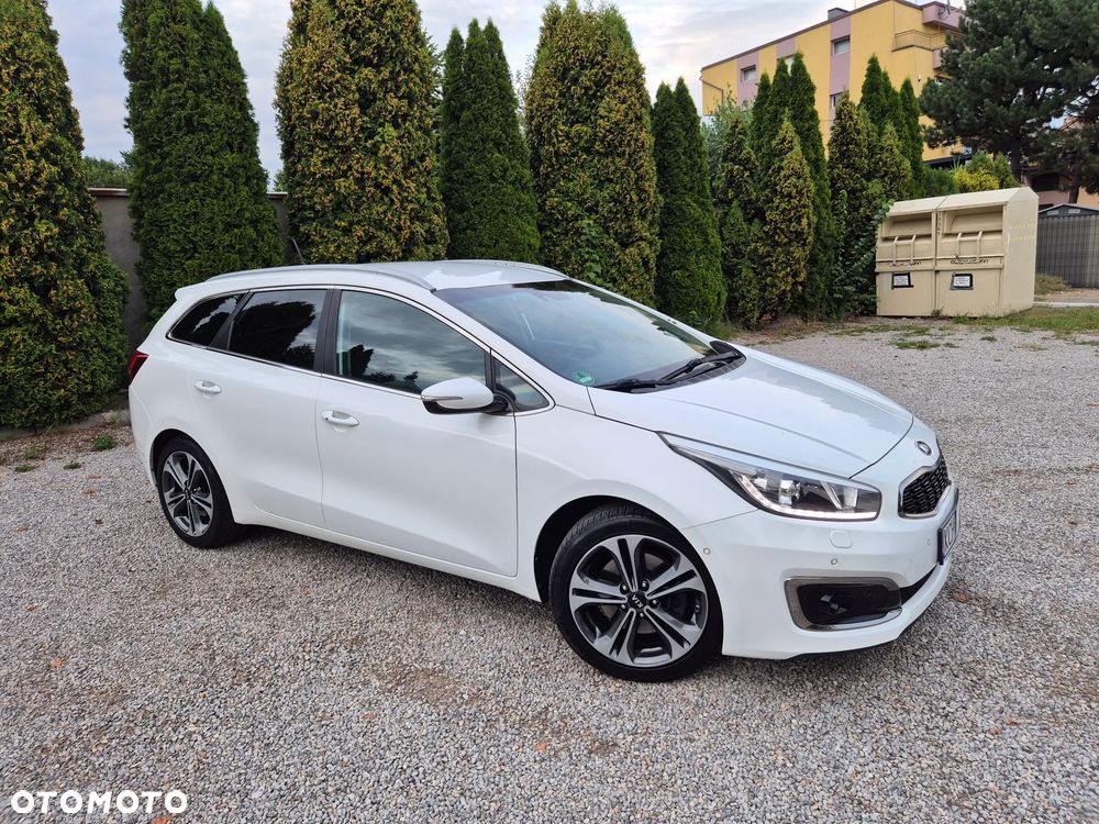 Kia Ceed 1.6 GDI ISG Spirit - 33
