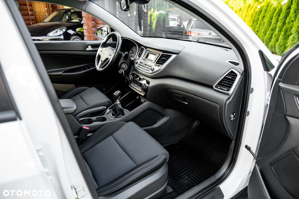 Hyundai Tucson 1.7 CRDI BlueDrive Classic 2WD - 23