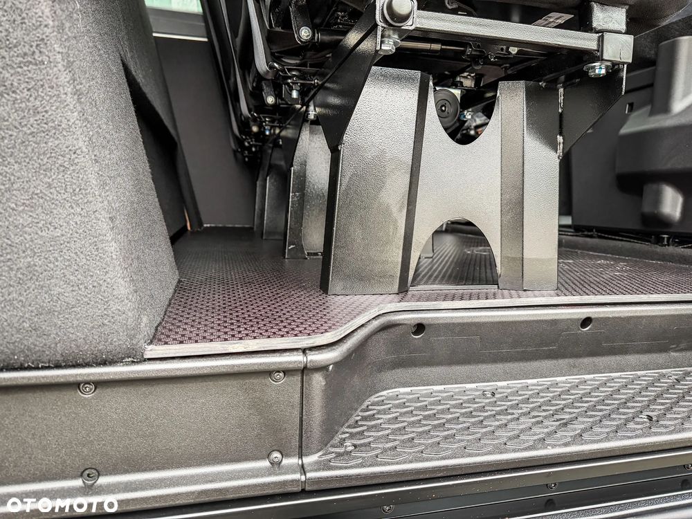 Iveco Daily 35S16HA8 V 2.3 Diesel 160KM MT6 Zabudowa Brygadowa CARPOL! - 16