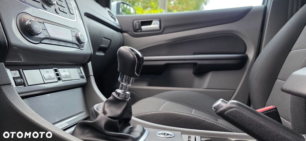 Ford Focus 2.0 TDCi DPF Titanium - 25