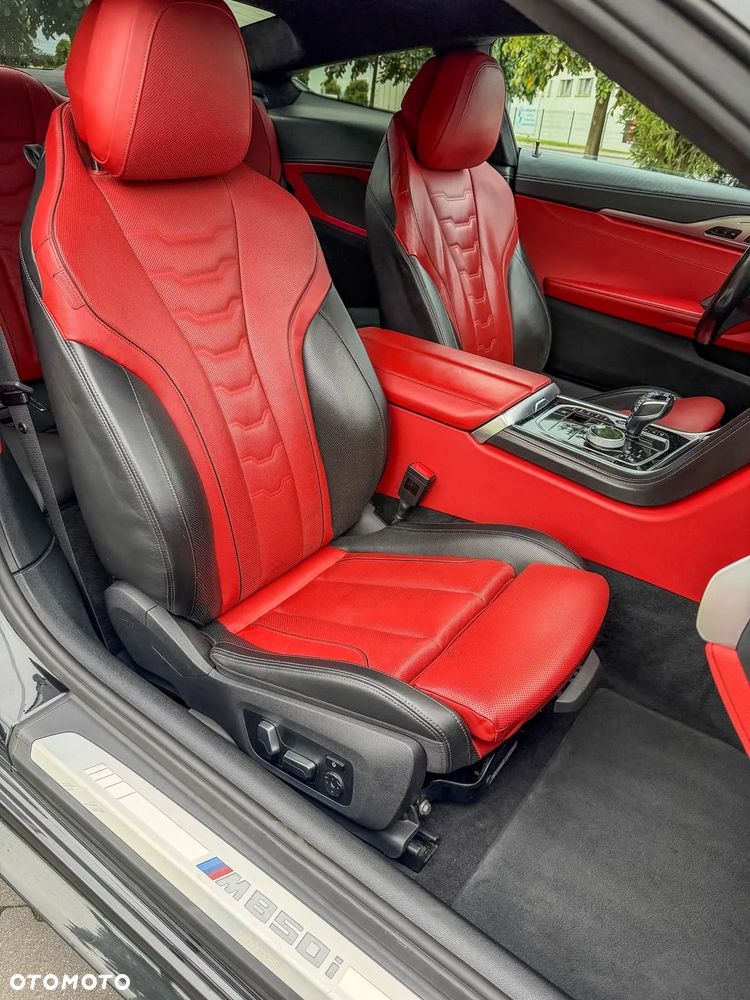 BMW Seria 8 - 12