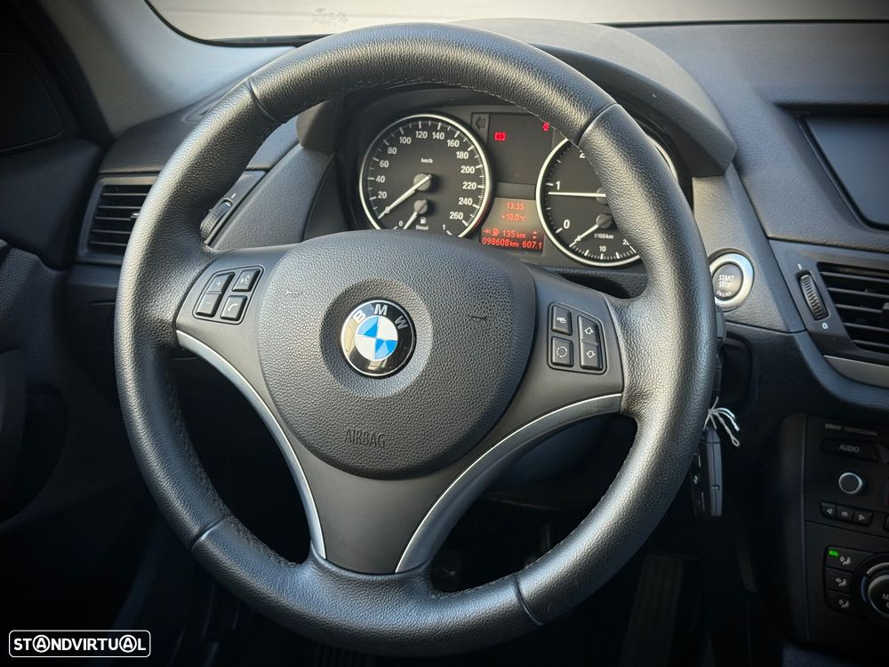 BMW X1 18 d sDrive Line Sport - 14