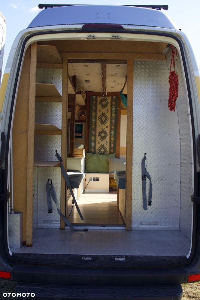 Mercedes-Benz Sprinter - 5