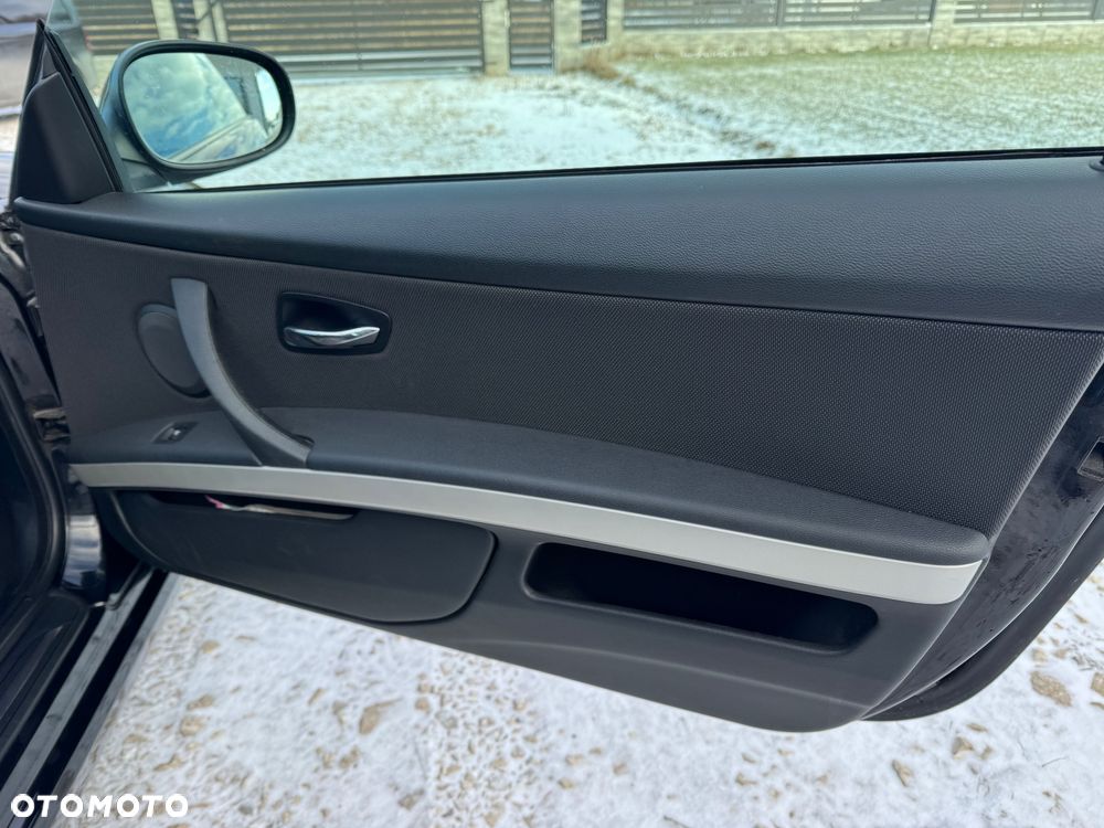 BMW Seria 3 320i M Sport Edition - 11