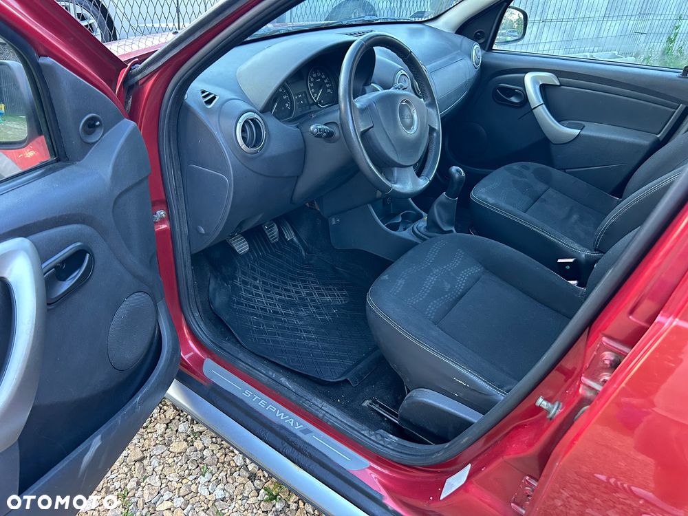 Dacia Sandero 1.6 Hi-Flex - 10
