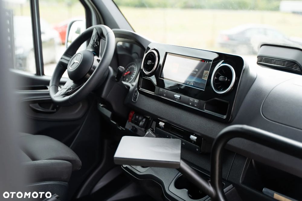 Mercedes-Benz Sprinter 519 - 4