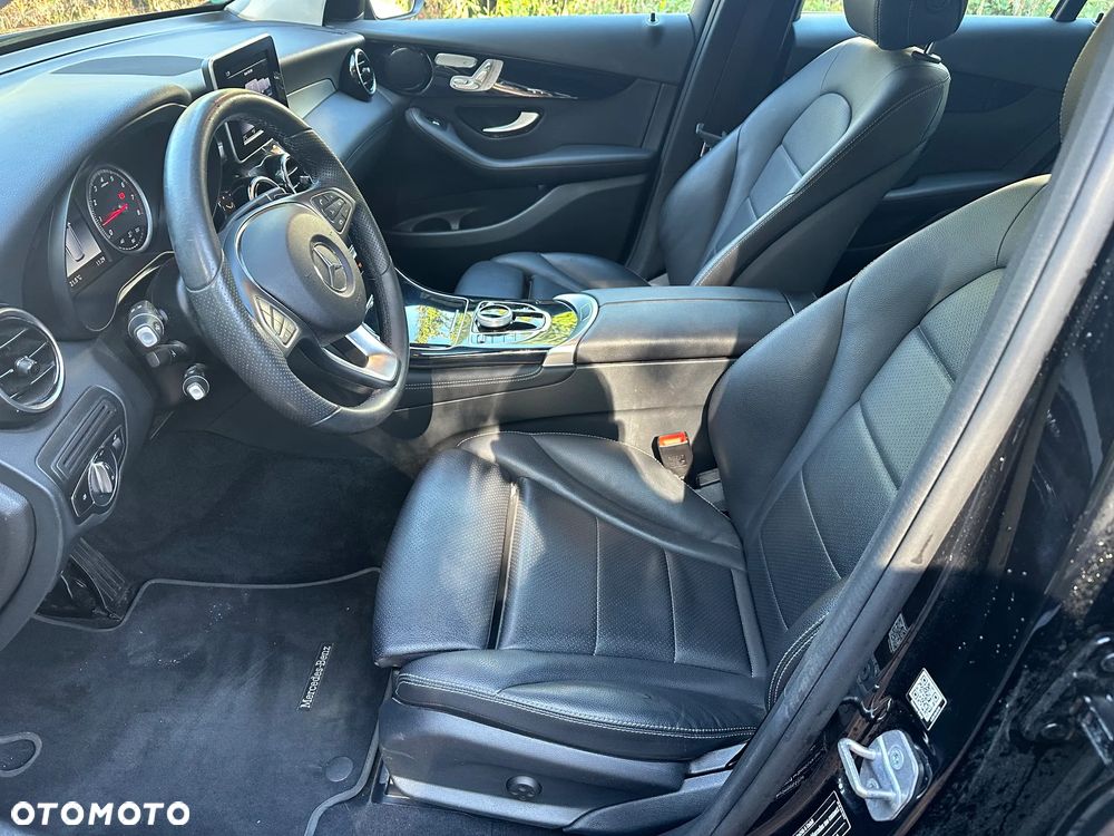 Mercedes-Benz GLC 250 4Matic 9G-TRONIC Exclusive - 9
