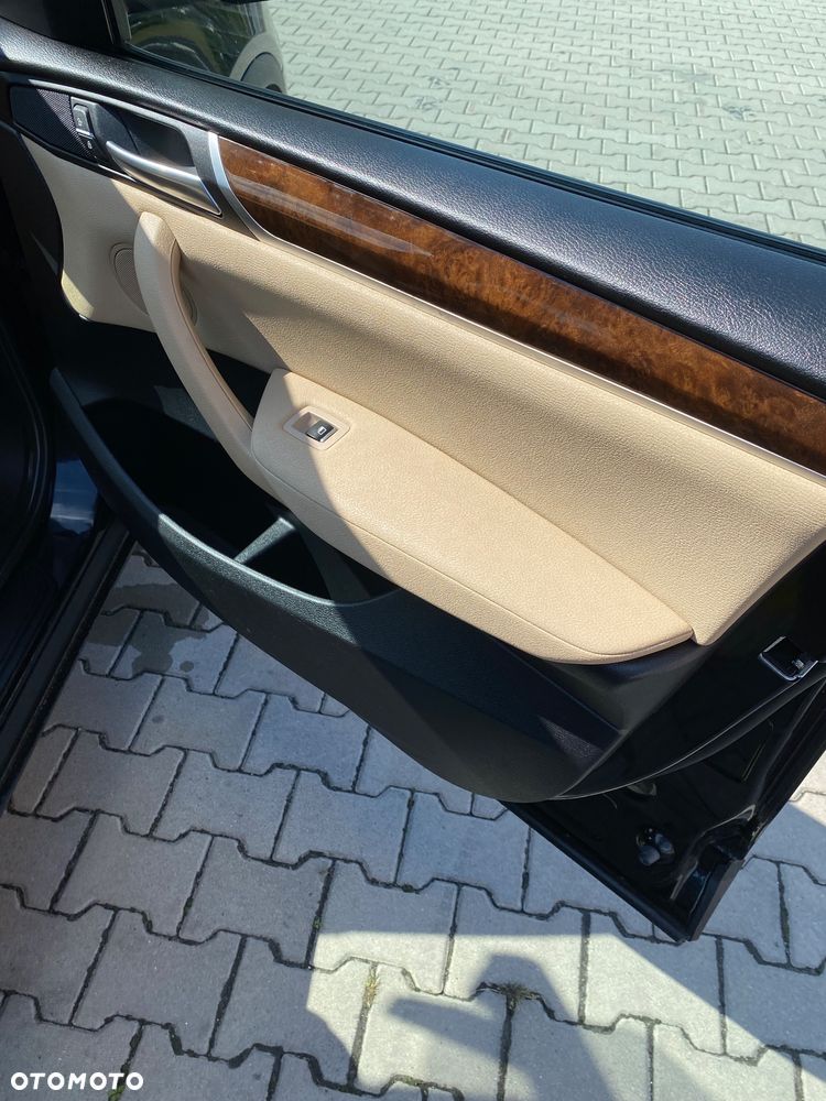 BMW X3 xDrive28i xLine - 11
