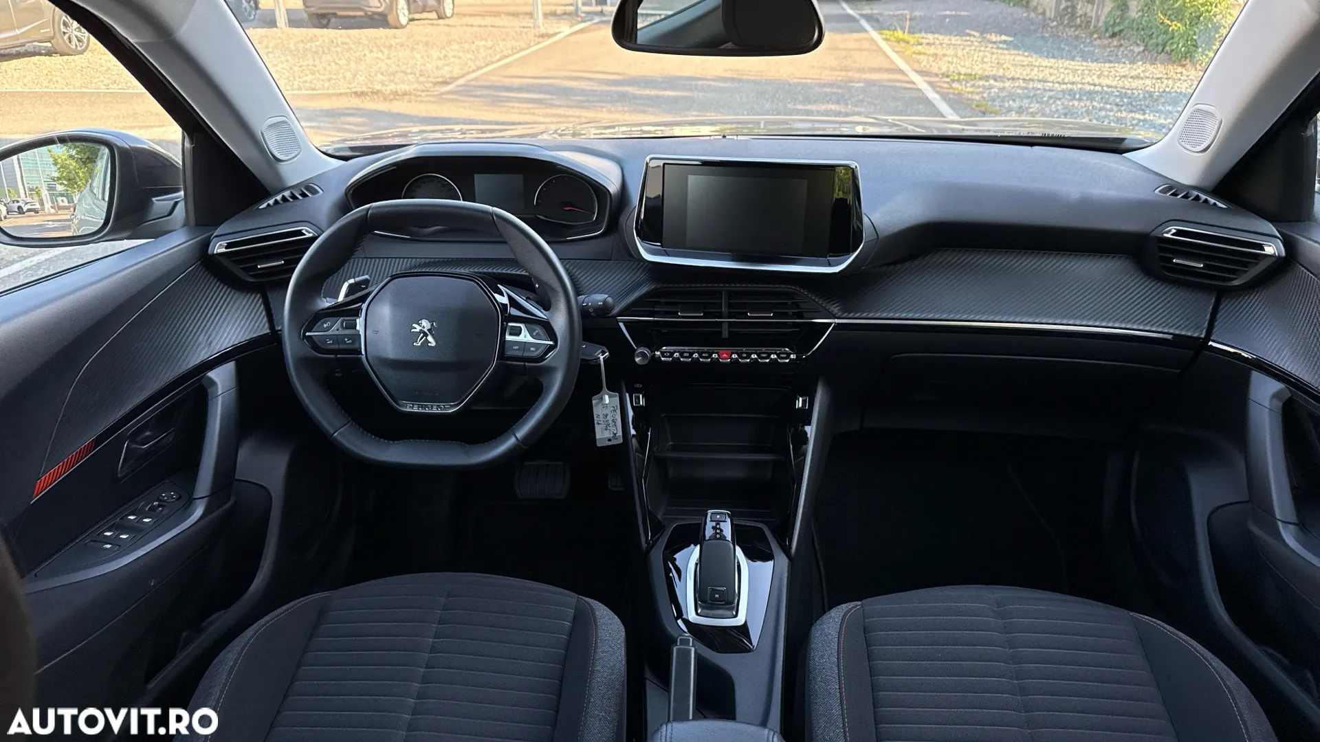 Peugeot 2008 1.5 BlueHDI STT EAT8 Allure - 10