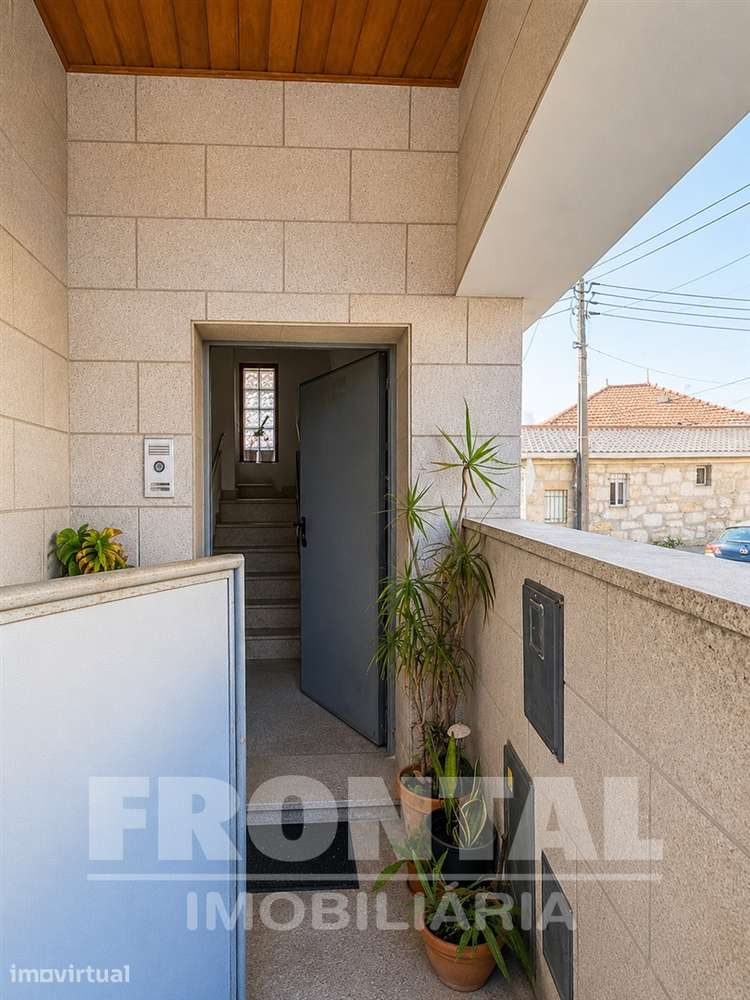Moradia T3 | Conforto Habitacional e Excelente Localização - Grande imagem: 3/25