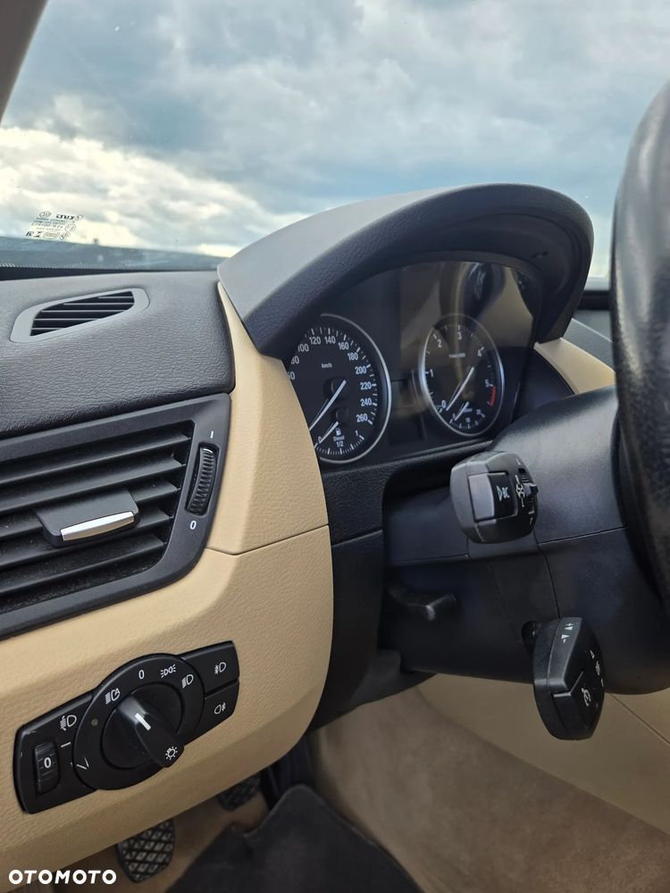 BMW X1 sDrive20d - 8