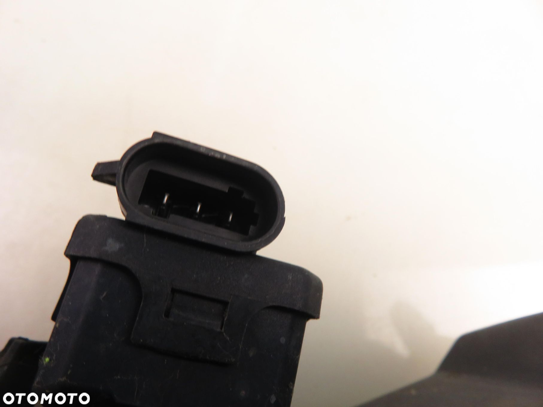 LAMPA PRAWA PRZEDNIA OPEL MOVANO A (X70) - 3