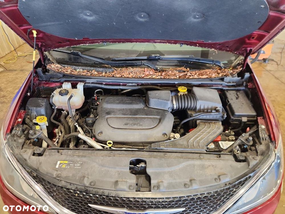 Chrysler Pacifica - 13