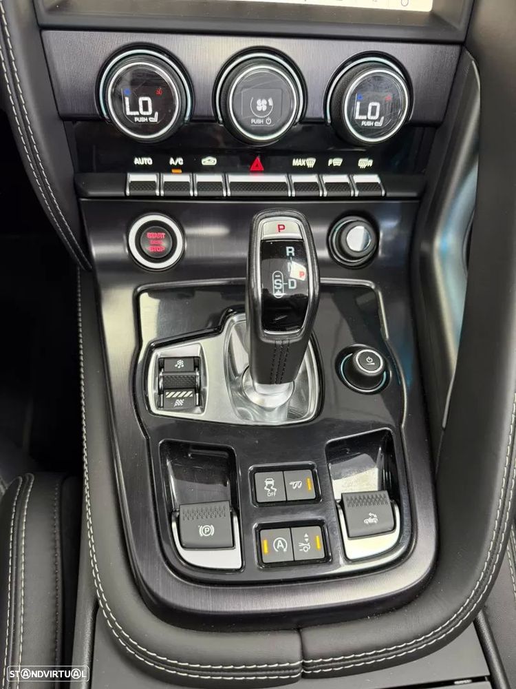 Jaguar F-Type 2.0 i4 Chequered Flag - 21